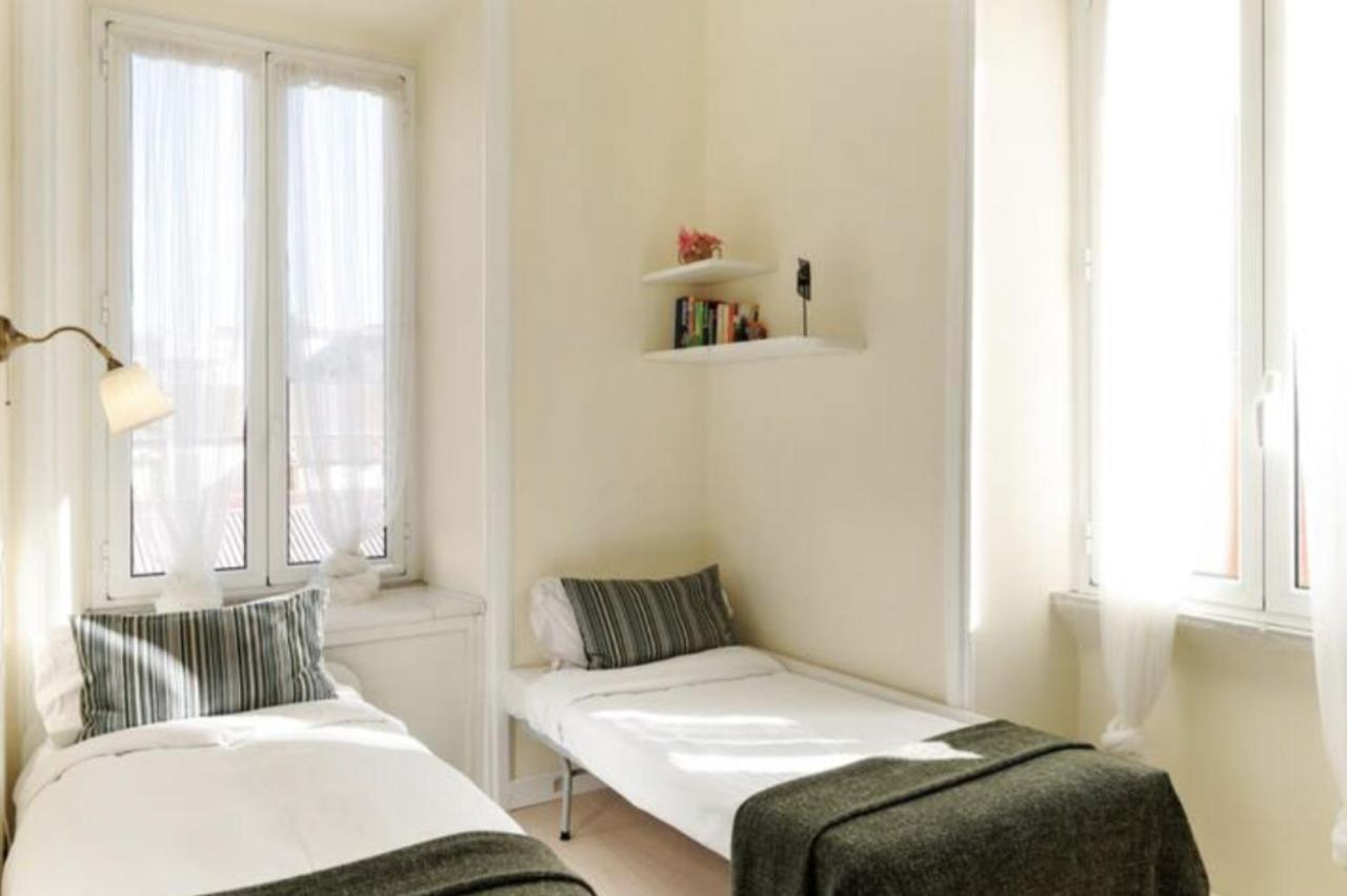 Sunny Flat In Elegant Building Close To Colosseum Roma Exterior foto