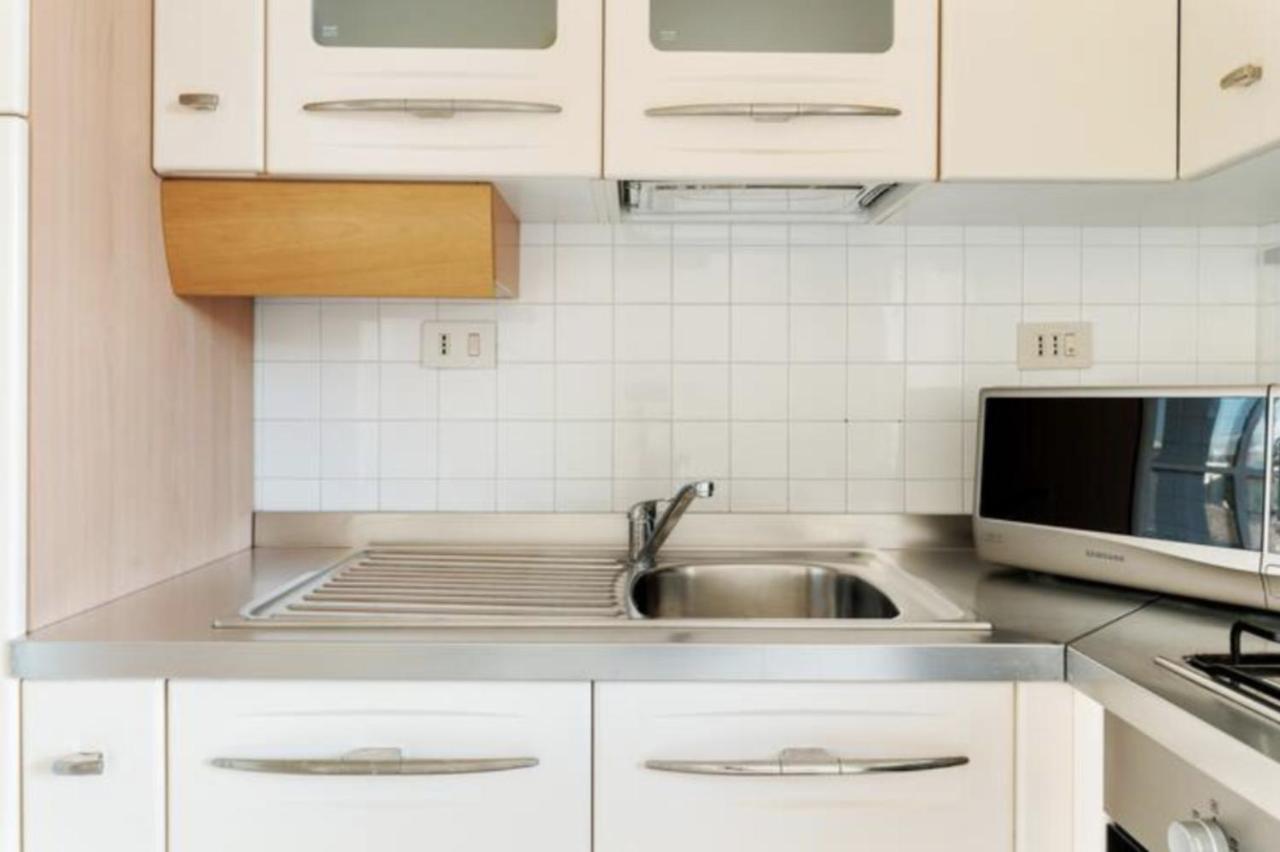 Sunny Flat In Elegant Building Close To Colosseum Roma Exterior foto