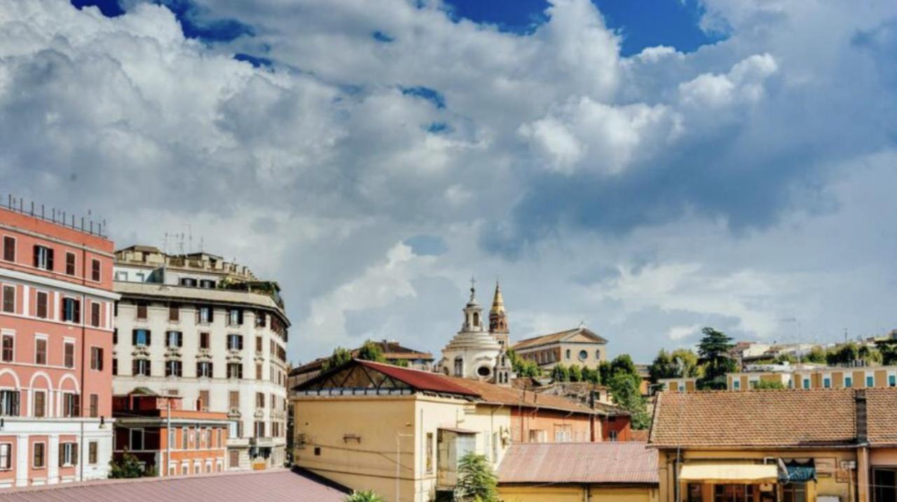 Sunny Flat In Elegant Building Close To Colosseum Roma Exterior foto